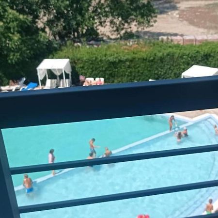 Modern 2 Bedroom Apartment In Top Location In Sunny Beach Just 150 Meters From Casino Platinum Extérieur photo