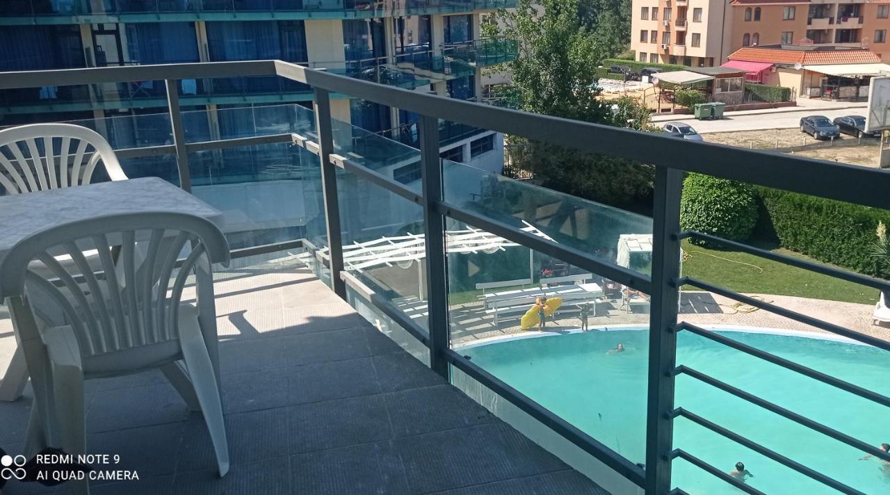 Modern 2 Bedroom Apartment In Top Location In Sunny Beach Just 150 Meters From Casino Platinum Extérieur photo